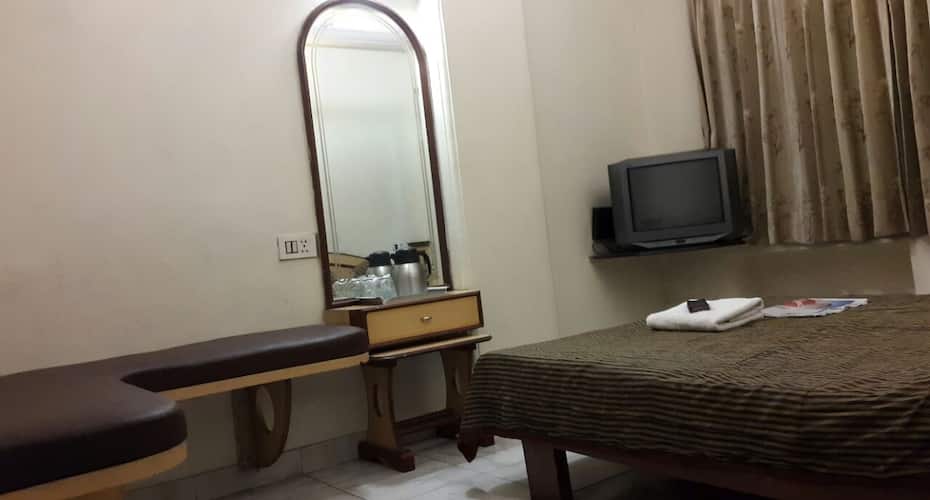 Hotel Stay Inn, Surat 4